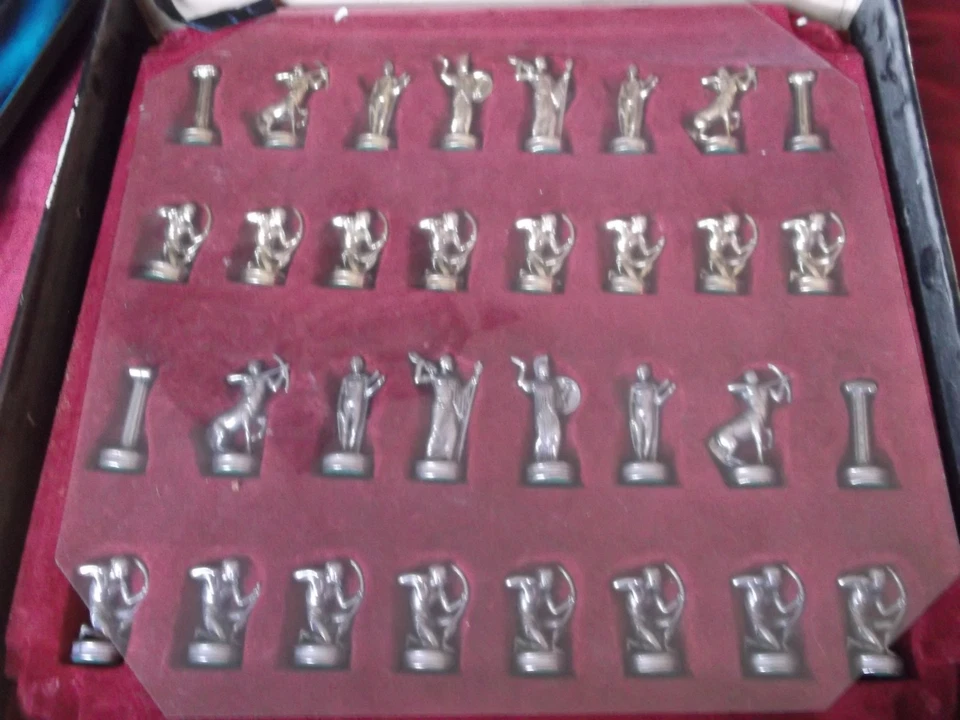 Jeu d'Echecs Mythologique grec ,  Echiquier  Manopoulos  bleu, jamais servi .. - Photo 2/4