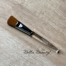 Trish McEvoy #55 Deluxe Blender Foundation Brush