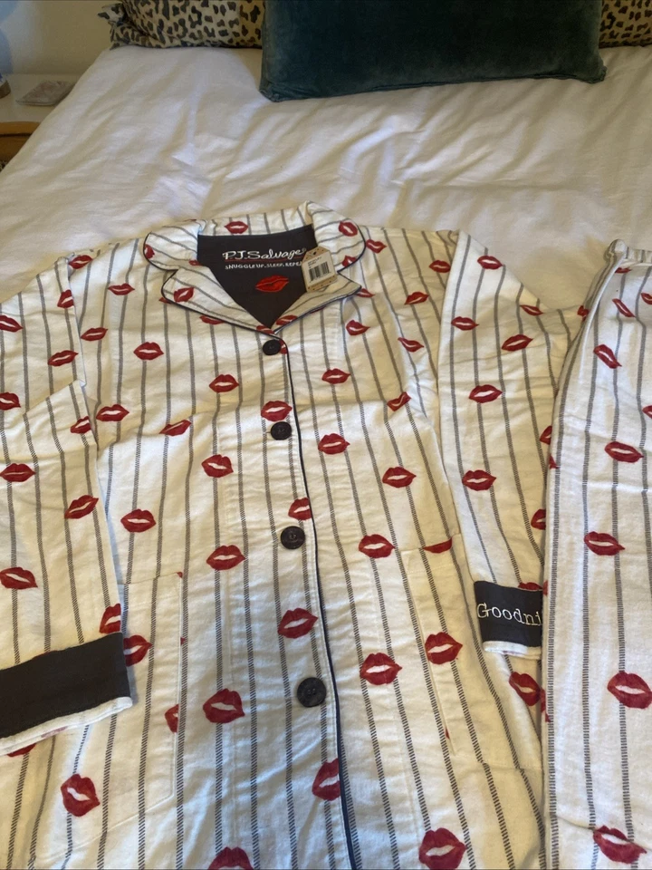 Womens PJ Salvage Lightweight Flannel Pajamas Gray Stripe With Red Lips, Size M - Image 2 of 4