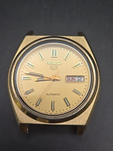 Vintage Seiko 5 Automatic Watch Mens Gold Tone 7009-8761 Day Date