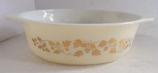 Vintage Pyrex Golden Acorn 1-1/2 Qt Open Casserole Dish Baker Gold on Cream
