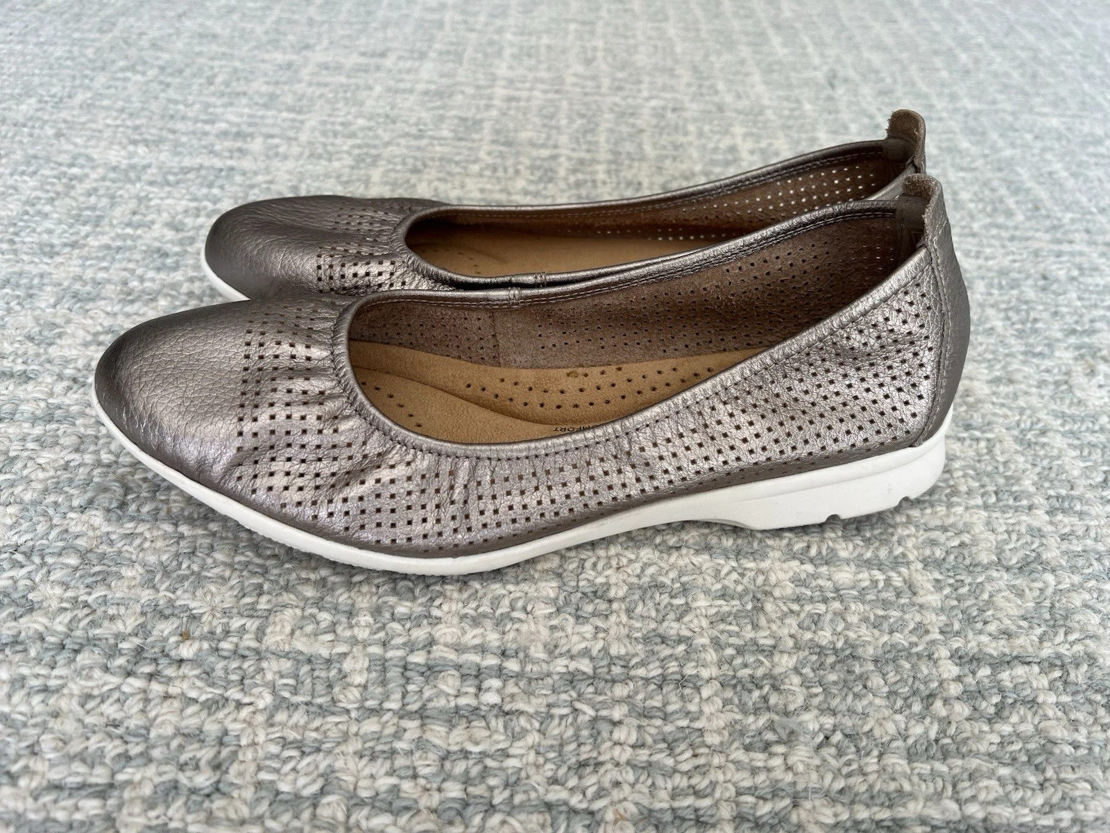 Ballerine Clarks Collection pelle traforata Jenette donna taglia 8 oro metallizzato