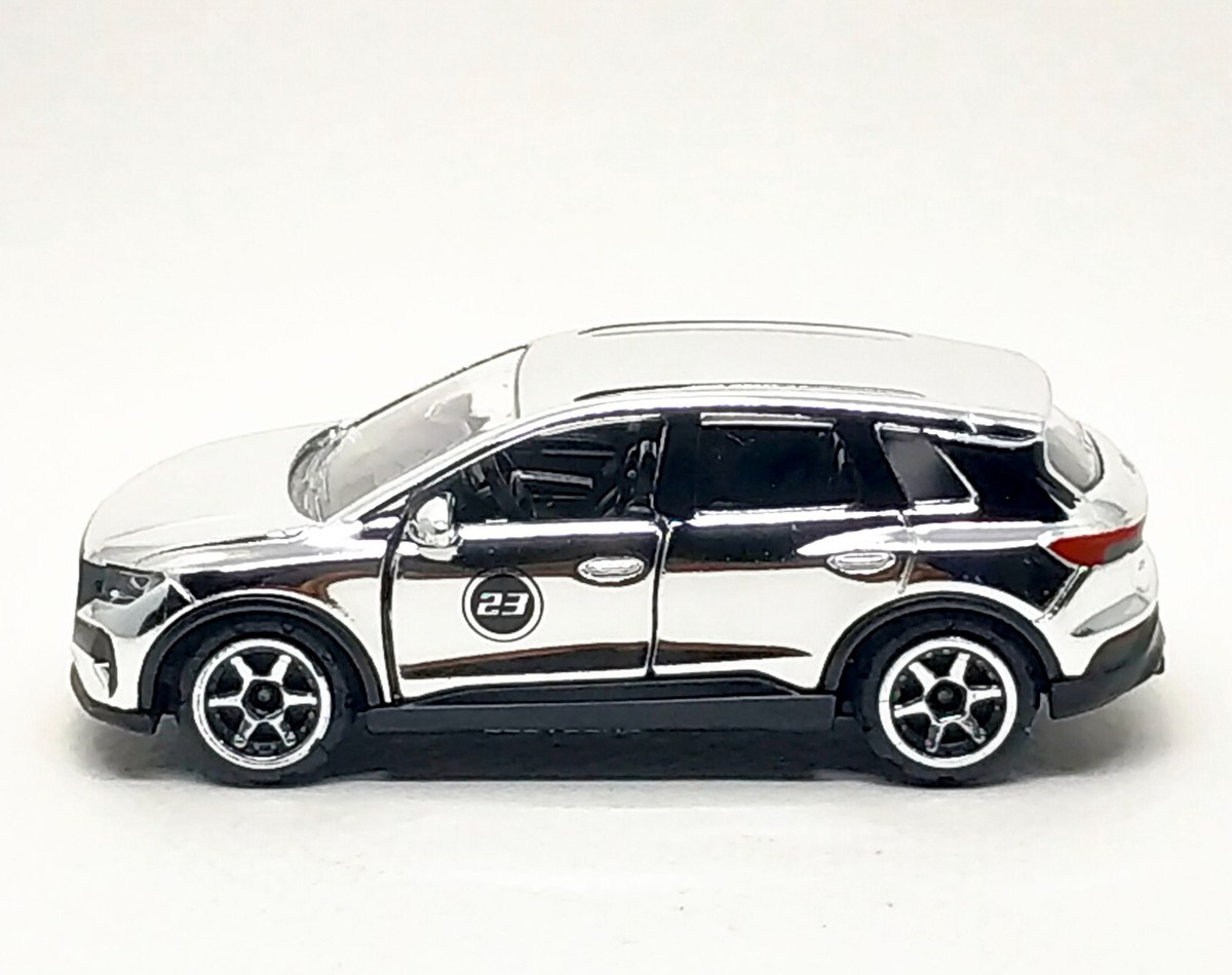 Majorette Audi Q4 E-tron Blanc - Voiture Miniature Die-Cast Avec Carte Collection