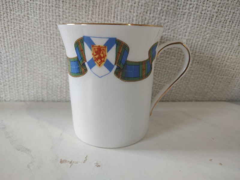 Scotland Royal Rampant Lion Flag & Tartan Queen's Fine Bone China England