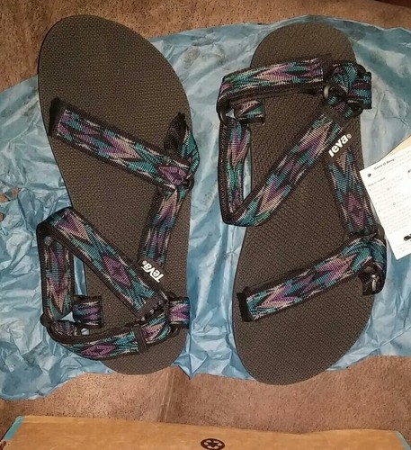 discontinued teva shoes