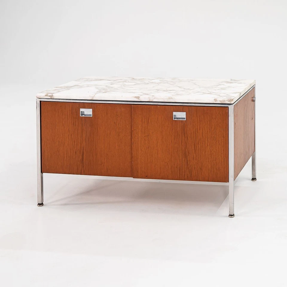 1965 Davis Allen and Gordon Bunshaft SOM mármore e teca Credenza 2x disponível - Imagem 4 de 4