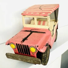 Vintage 1950s 1960s SSS Tin Litho Pink Toy Friction Jeep Surrey Made in Japan 4”