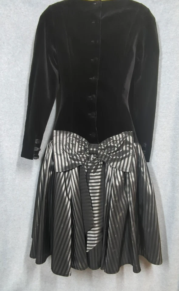 Vtg LAURA ASHLEY Blk Velvet Dress 8 Stripe Taffeta Skirt Ireland Vintage Charm - Image 4 of 4