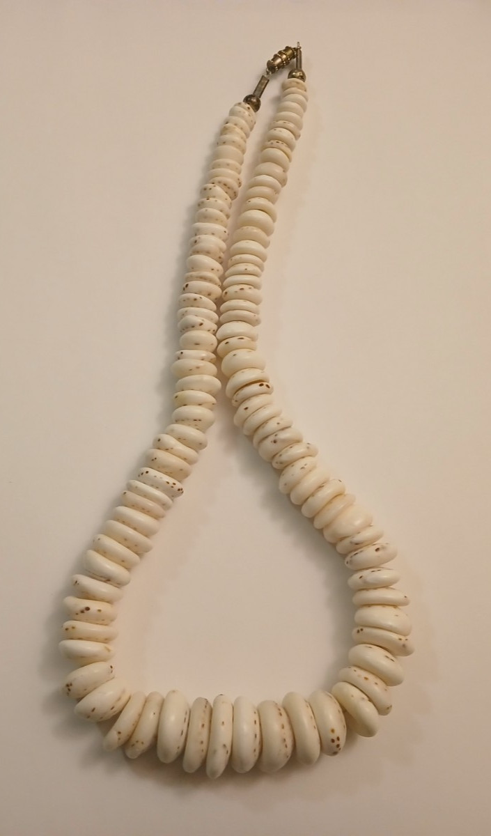 NATIVE AMERICAN GRADUATED CONCH SHELL NECKLACE. - image 4