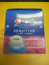 CREST 3D Whitestrips Sensitive + LED Light - 28 Strips - EXP 11/2025