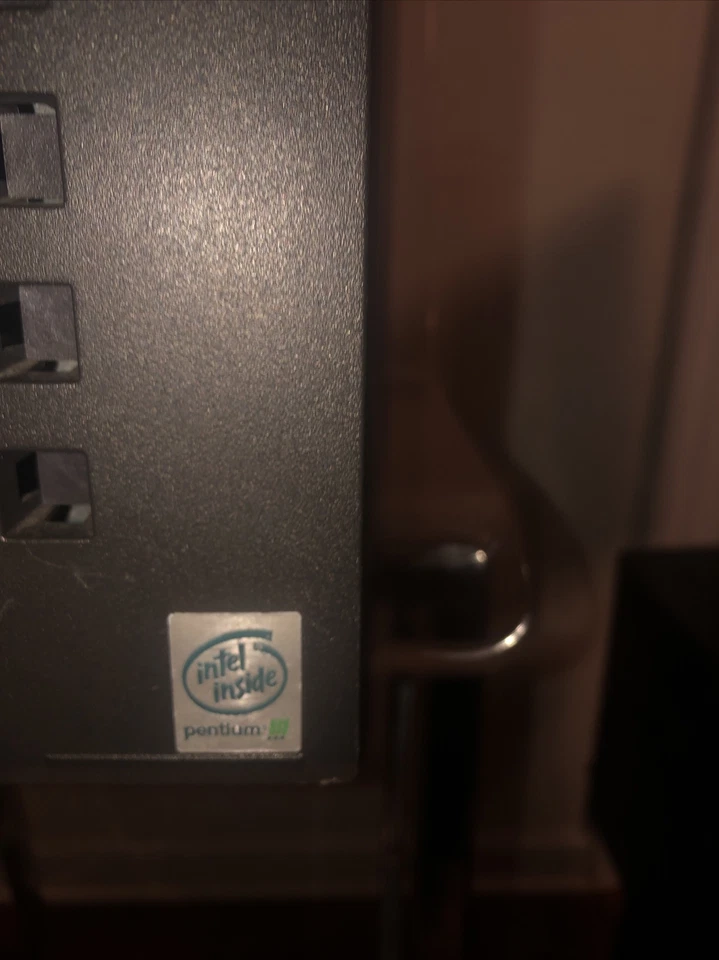 DELL POWEREDGE 1400 Intel Pentium iii Will Not Post On Monitor - Image 4 of 4