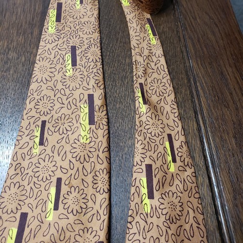 Moote's Silk Rockabilly Men's Brown Tie Neck Tie Movie TV Prop Clothing - Picture 3 of 5