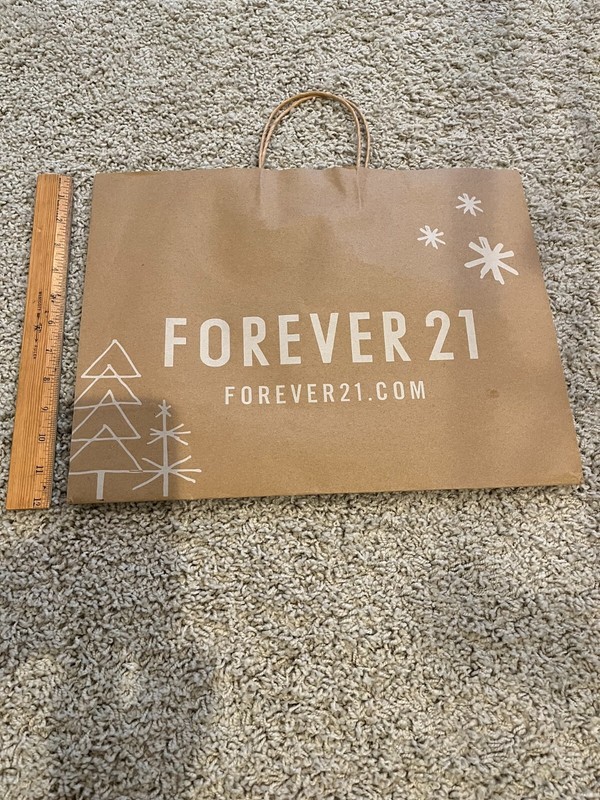 Forever 21 Paper/Gift Bag, Size M, Pre-owned
