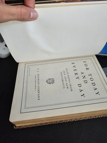 Heilige Bibel Holman 1948 schwarz gebundenes Leder vergoldet - Bild 18 von 19