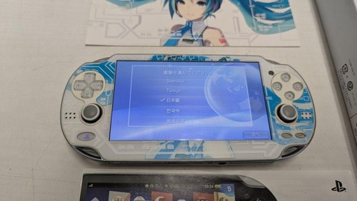 PS Vita Hatsune Miku Limited Edition PCHJ-10002 w/Box Good Condition Tested - Picture 2 of 6