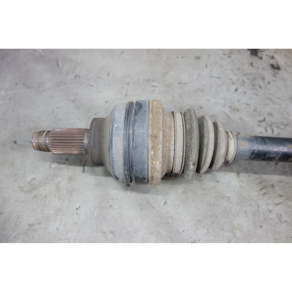 Eje trasero de fábrica BMW E39 540i dañado eje de media salida CV 31 mm 1997-2003 Foto 2 de 4