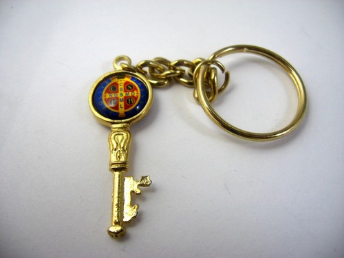 Collectible Religious Keychain: Saint Benedict Key Design Gold Tone - Picture 2 of 5