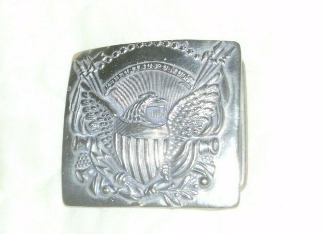 e pluribus unum belt buckle
