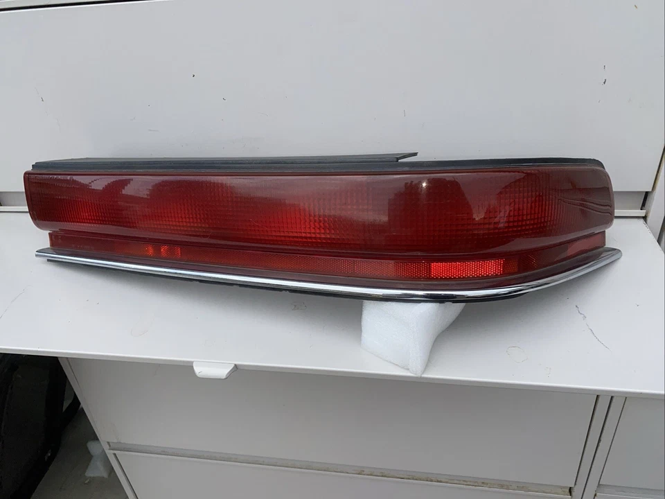尾灯 1991 - 1993 年别克 Roadmaster Sedan 91 - 93 右右手乘客 16514016 — 第 2/4 张图片