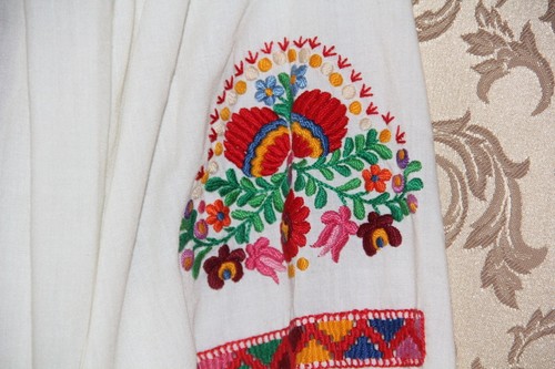 Hungarian Floral Embroidered Tunic Boho Smocked Blouse Peasant Top S M L XL 1X - Picture 5 of 9