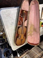 1932 Antique 4/4 violin Built by W. A. Garrison 2 pc back