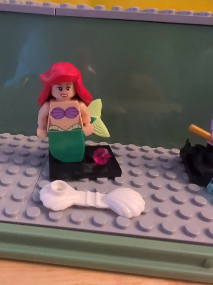 LEGO Disney Series 1 Minifigures Aerial And Ursela - Image 2 of 4