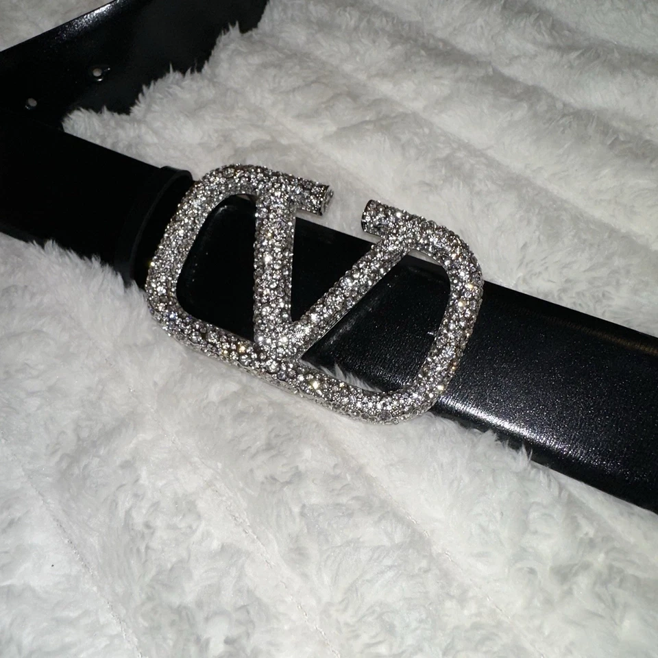 Cinturón de cuero negro Valentino Garavani con hebilla tachonada talla 32-34 Foto 2 de 4