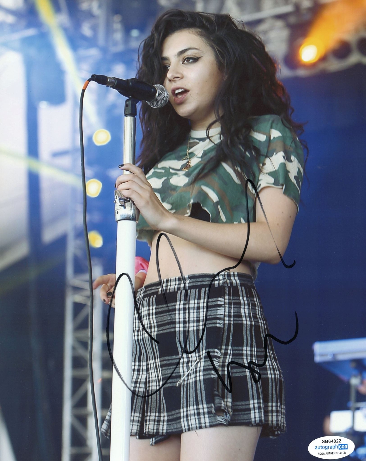 CHARLI XCX SIGNED 8X10 PHOTO 4 ACOA | eBay