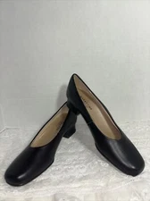 Mark Lemp Classics by Walking Cradles Womens Vicki Pumps 7N