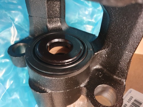Genuine Chrysler Voyager / Grand Voyager 01 - 07 Rear Brake Caliper 05019808AA - Picture 4 of 4