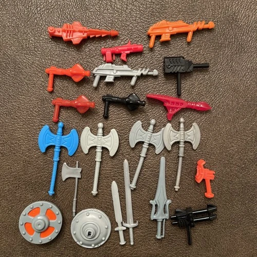 21 Vtg Masters Universe He-Man Action Figure Weapons & Parts Lot MOTU  Lot of 21