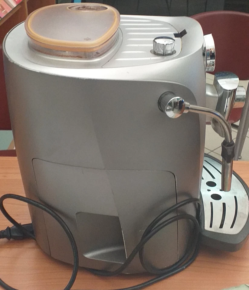 Macchina da caffè automatica Saeco Talea one plus - Immagine 3 di 4