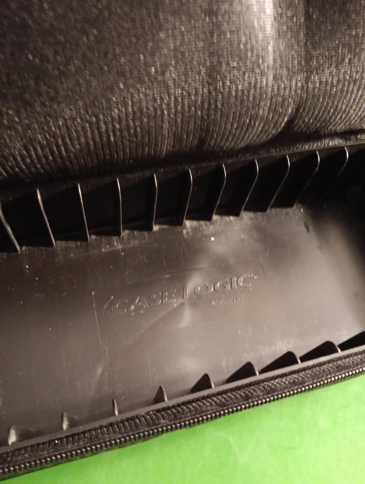 Vintage Case Logic Cassette Tape Storage Box Nylon Zipper Bag Case. 12" X 5 USA  - Image 3 of 4