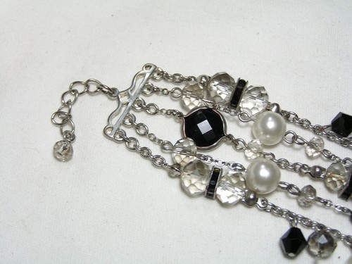 WHITE HOUSE/BLAK MARKED 4-Chains, Lucite,Glass Beads & Dangles Bracelet - Picture 5 of 9