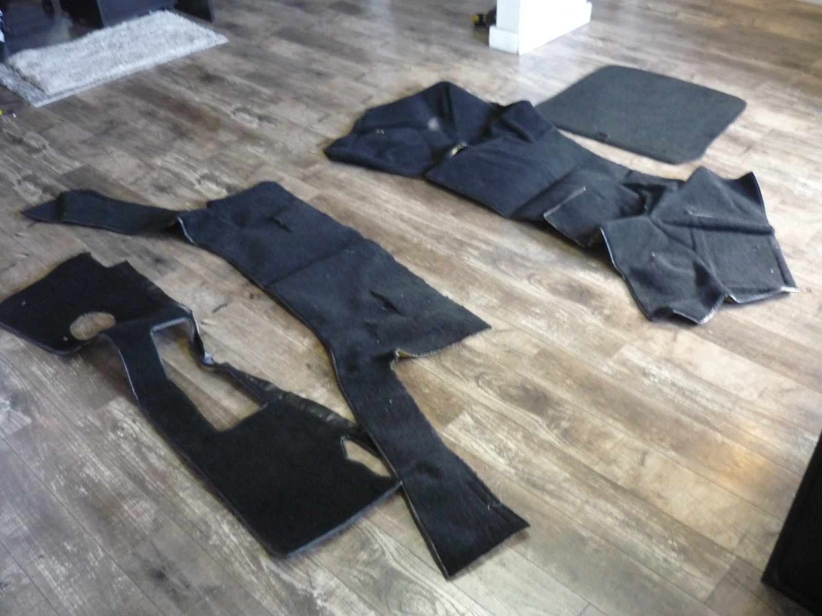Ferrari Testarossa 1990- Luggage Compartment Carpet Set Black RHD-P/N 61571000