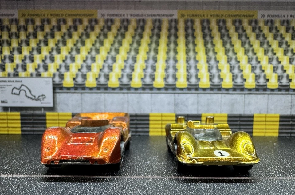Hot Wheels Redline Lot Of 2 Grand Prix 1969 Racers Chapparral 2G & McLaren M6A - Image 2 of 4