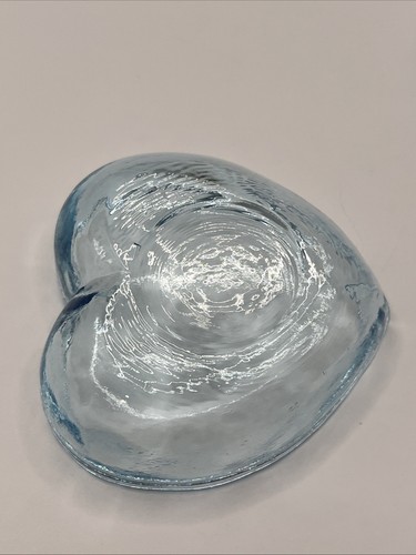 Vintage Mosser Blue Glass Trinket Box- Heart Shaped With Bird. NEW - Picture 15 of 17