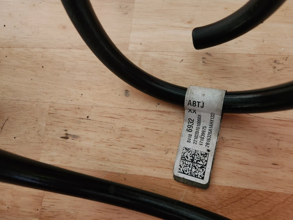 Molas helicoidais dianteiras e traseiras esquerda e direita Chevrolet Camaro SS 1LE 2017 fabricante de equipamento original - Imagem 3 de 3