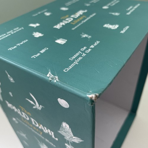 The Roald Dahl Library - Centenary Boxed Set of 10 Books, UK Hardcovers DJ 2016 - Foto 12 di 12