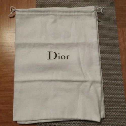 Sac à poussière Dior 30 x 38 cm cordon 100% authentique !!
