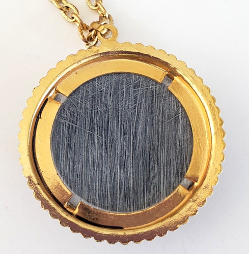 Vintage Dried Flower Black Resin Gold Tone Pendant Necklace Cable Chain 24" - Picture 6 of 6
