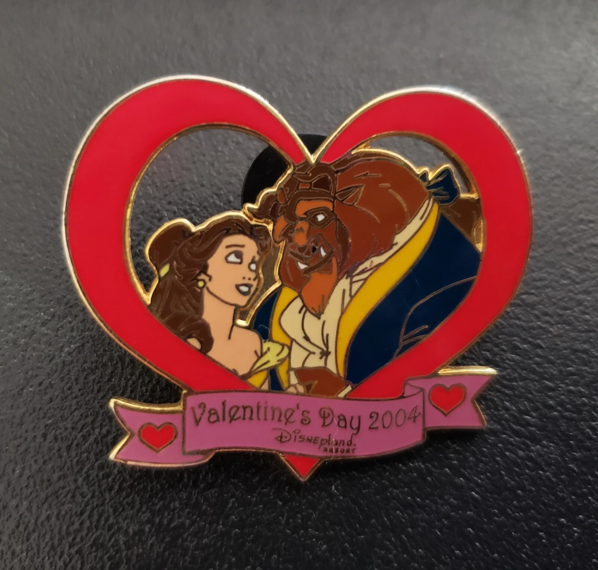 Disney 2004 バレンタインデー 限定ピンバッジ Valentine's Day 2004 Walt Disney World Patches & Pins (1968-Now