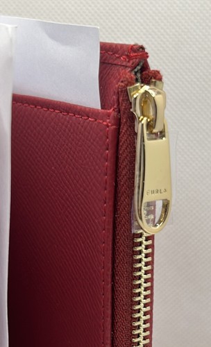 ๐ผ๐ฆ Furla ๐ผ๐ฆ Classic Passport Card Holder Case Red Leather Wallet ๐ผ D48o6 - Picture 8 of 10