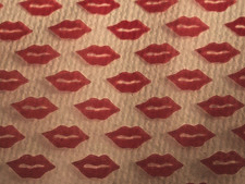 700 SMALL BAGGIES 1' X 1' 1010 MINI RESEALABLE POLY DESIGNER BAGS RED LIPS