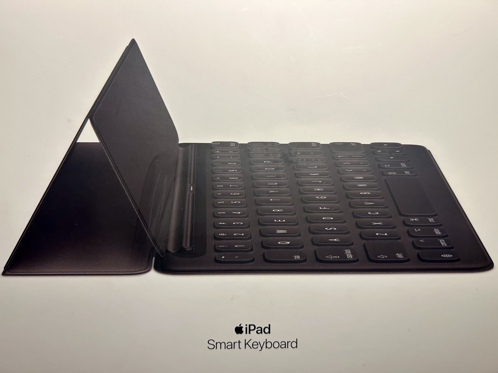 Apple Smart Keyboard for iPad 7th/8th/9th Gen, iPad Air 3rd Gen, 10.5" iPad Pro