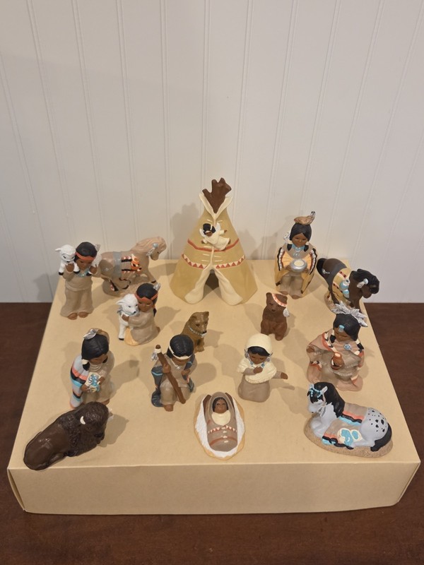 Vintage Christmas Native American Nativity Handmade 15-piece Set Artist "B"