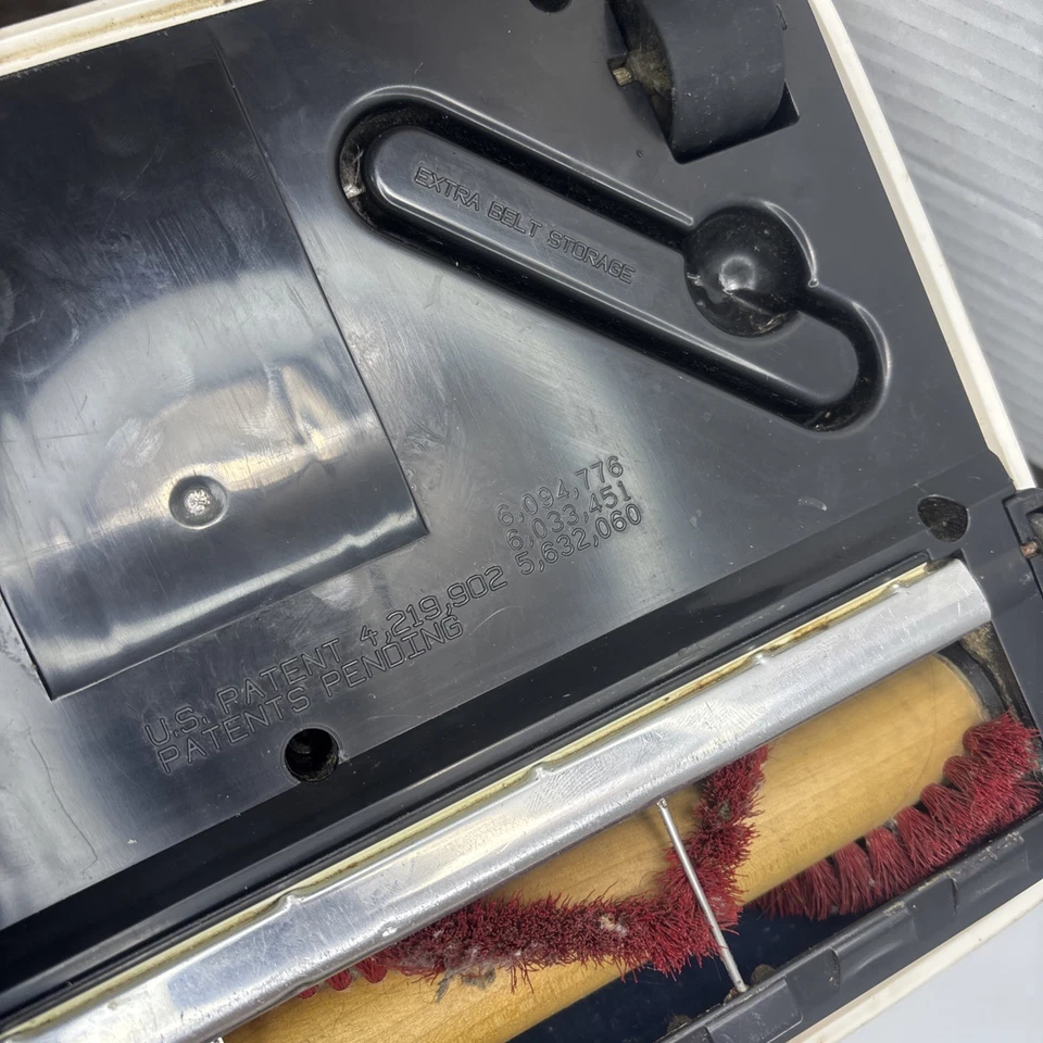 Nice Oreck 10lb XL2310RS Buckmaster Lightweight Upright Vacuum - Tested - Image 4 of 4