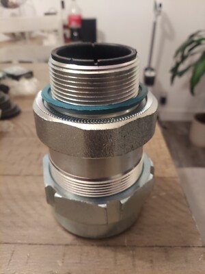 THOMAS & BETTS STE250S STARTECK-EXTREME JACKETED MC CABLE CONNECTOR, 2 1/2'' HUB