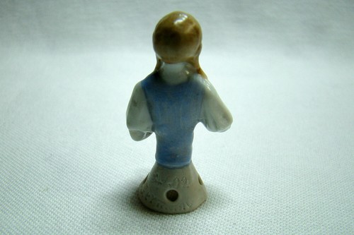 Antike Porzellan Figur - Art Deko - Half Doll - Teepuppe mit Blume - Nr 4602 - Bild 5 von 6
