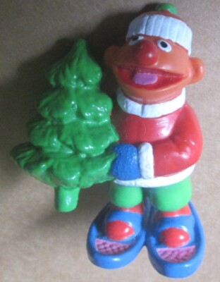 SESAME Street ERNIE holding Christmas Tree PVC Figure 3'', Applause Muppets Inc